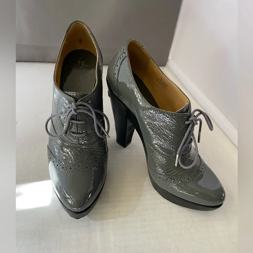 Micheal Micheal Kors grey patent leather lace up platform spectators - Picture 14 of 15